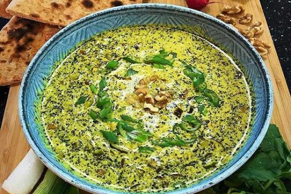 کال‌جوش؛ ماده اصلی این غذای ساده و فوری کشک است