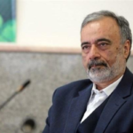 زنگ نماز همراه با زنگ مدرسه نواخته شود