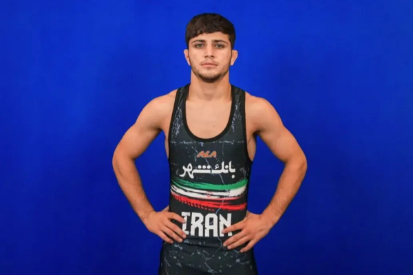 اولین مدال طلای کشتی فرنگی جوانان دشت شد/ کشتی‌گیر ایران ضربه فنی شد!