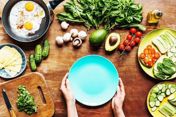 این خوراکی‌ها کلسترول بد را پایین می‌آورند؛ حجم غذا مهم‌تر است یا نوع آن؟