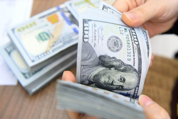 قیمت دلار آزاد و حواله چند شد؟ | دلار آزاد و حواله چقدر اختلاف دارند؟