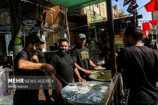 تداوم خدمت‌رسانی موکب سازمان رفاه شهرداری تهران در زرباطیه