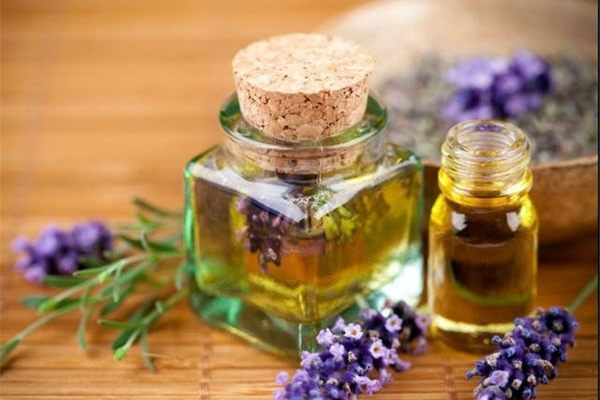 ماساژ با روغن واقعاً شکم را کوچک می‌کند؟؛ پشت‌پرده ویدیوهای ترند اینستاگرام